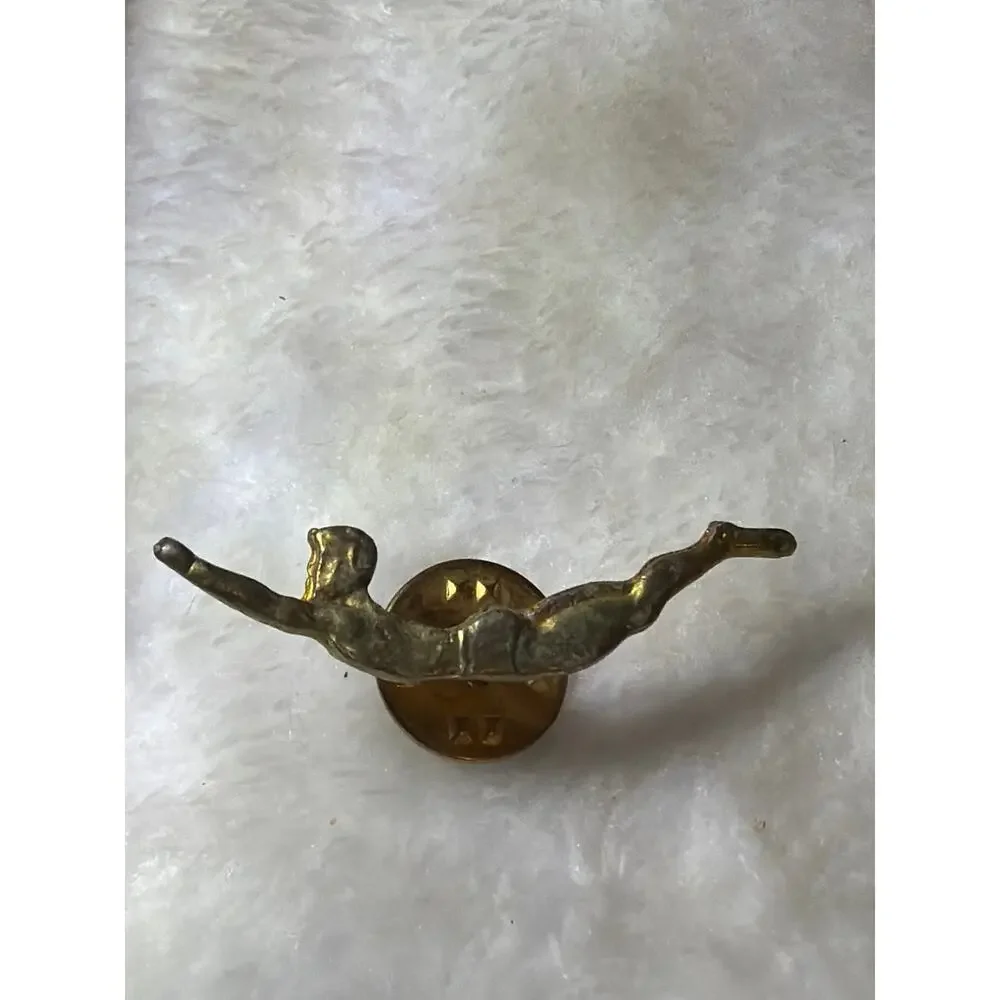 Vintage Gold Tone Swimmer Diver Lapel Pin 3D Swimming Sports Figural Brooch